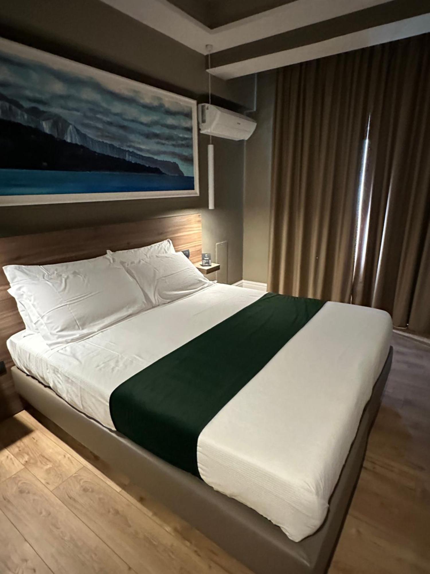 7Th Floor Suite Napoli Bagian luar foto